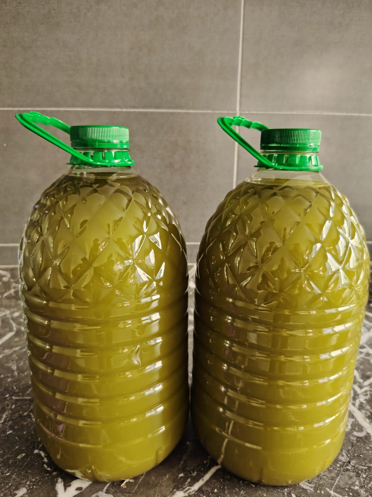 زيت العود و العسل الحر